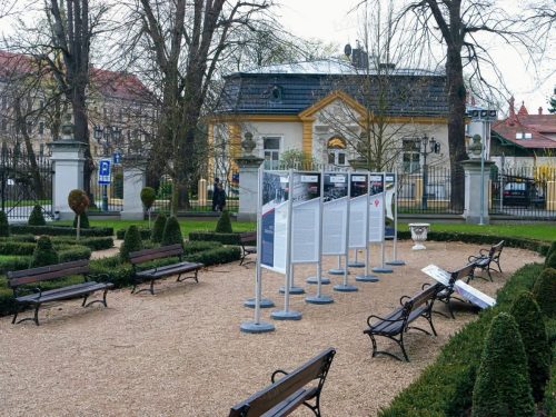 Tysiąc lat w plenerze. Archiwalne skarby wśród barokowych ogrodów