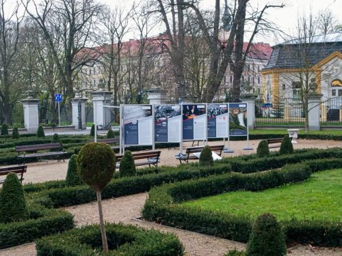 Tysiąc lat w plenerze. Archiwalne skarby wśród barokowych ogrodów