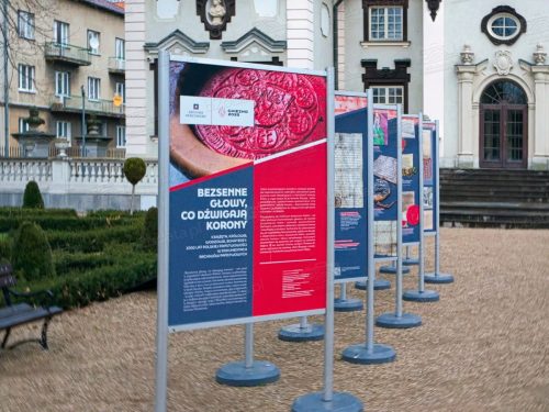 Tysiąc lat w plenerze. Archiwalne skarby wśród barokowych ogrodów